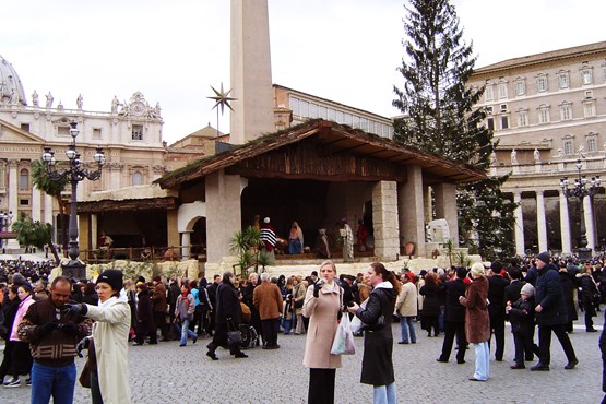 Petersplatz Weihnachtskrippe