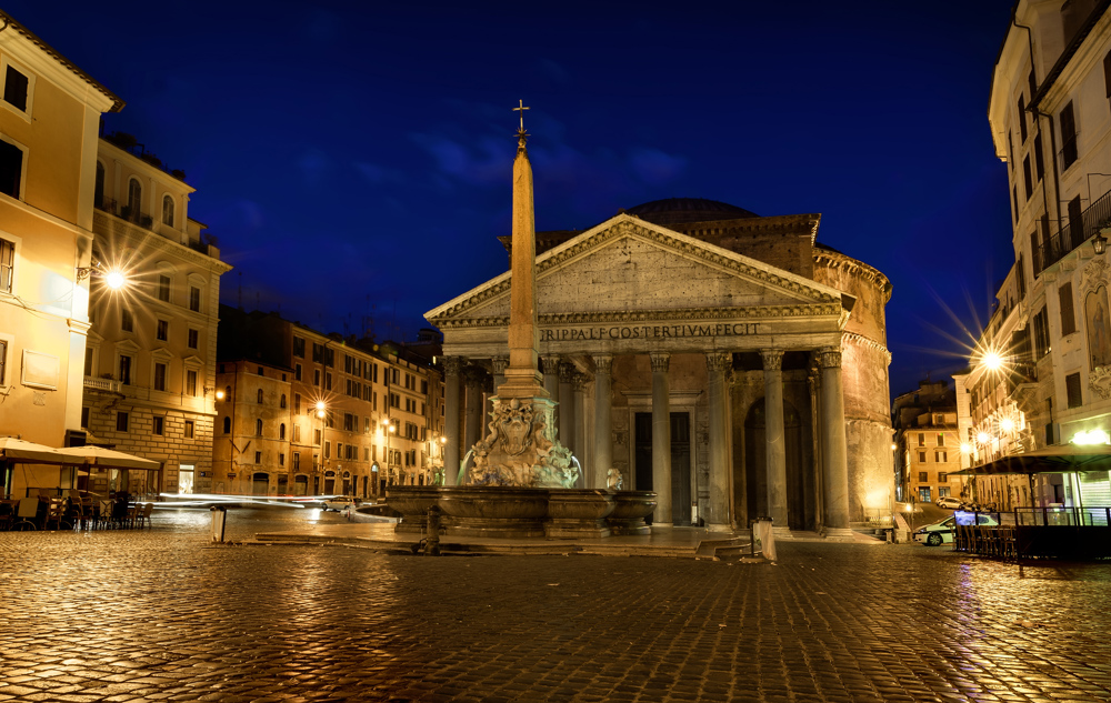 pantheon night