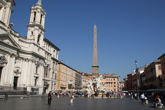 Fontana Dei Quattro Fiumi 2