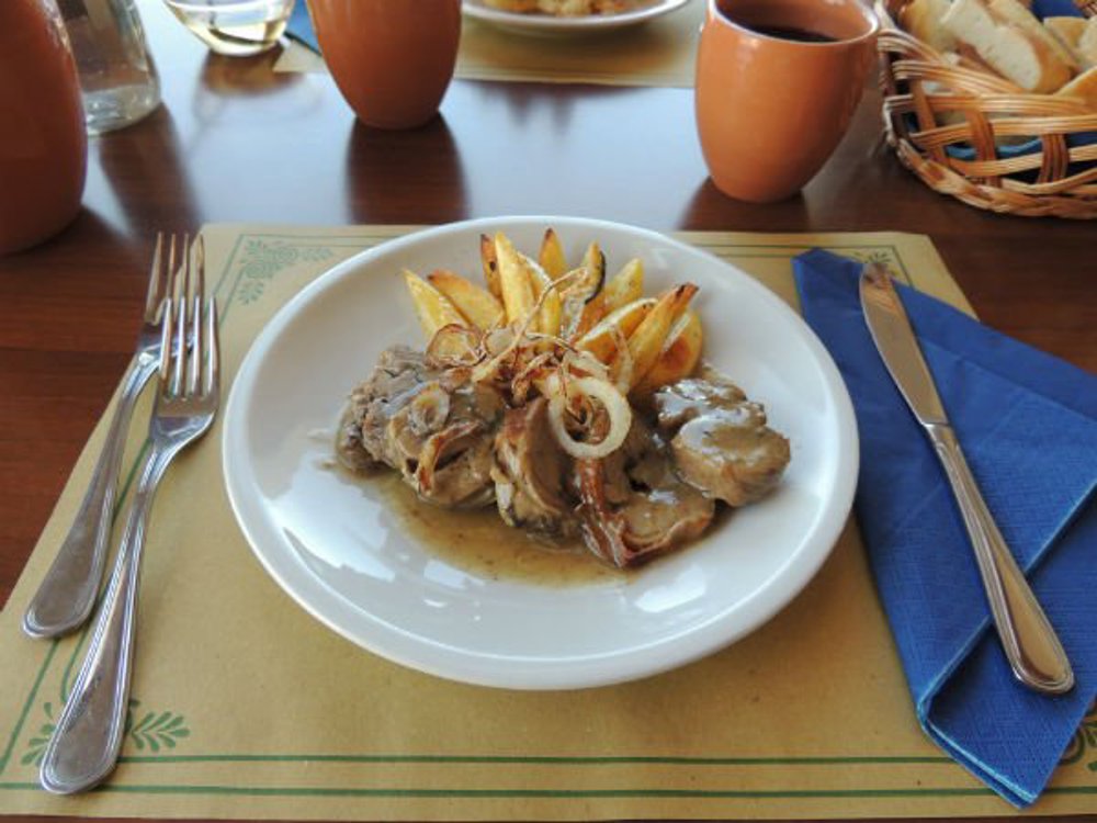 Capitello-Camping-dish[1].jpg