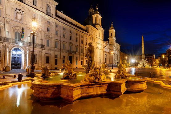 mohrenbrunnen abend piazza navona